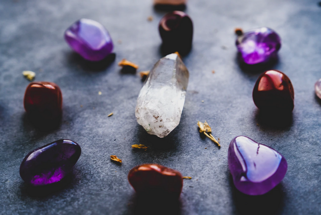 5 safe ways to clean and program your crystals