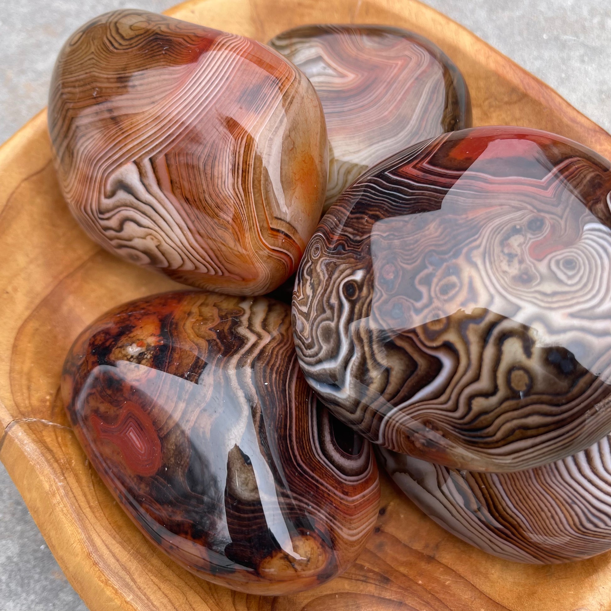 Large High Quality Sardonyx Banded Agate Palm stone