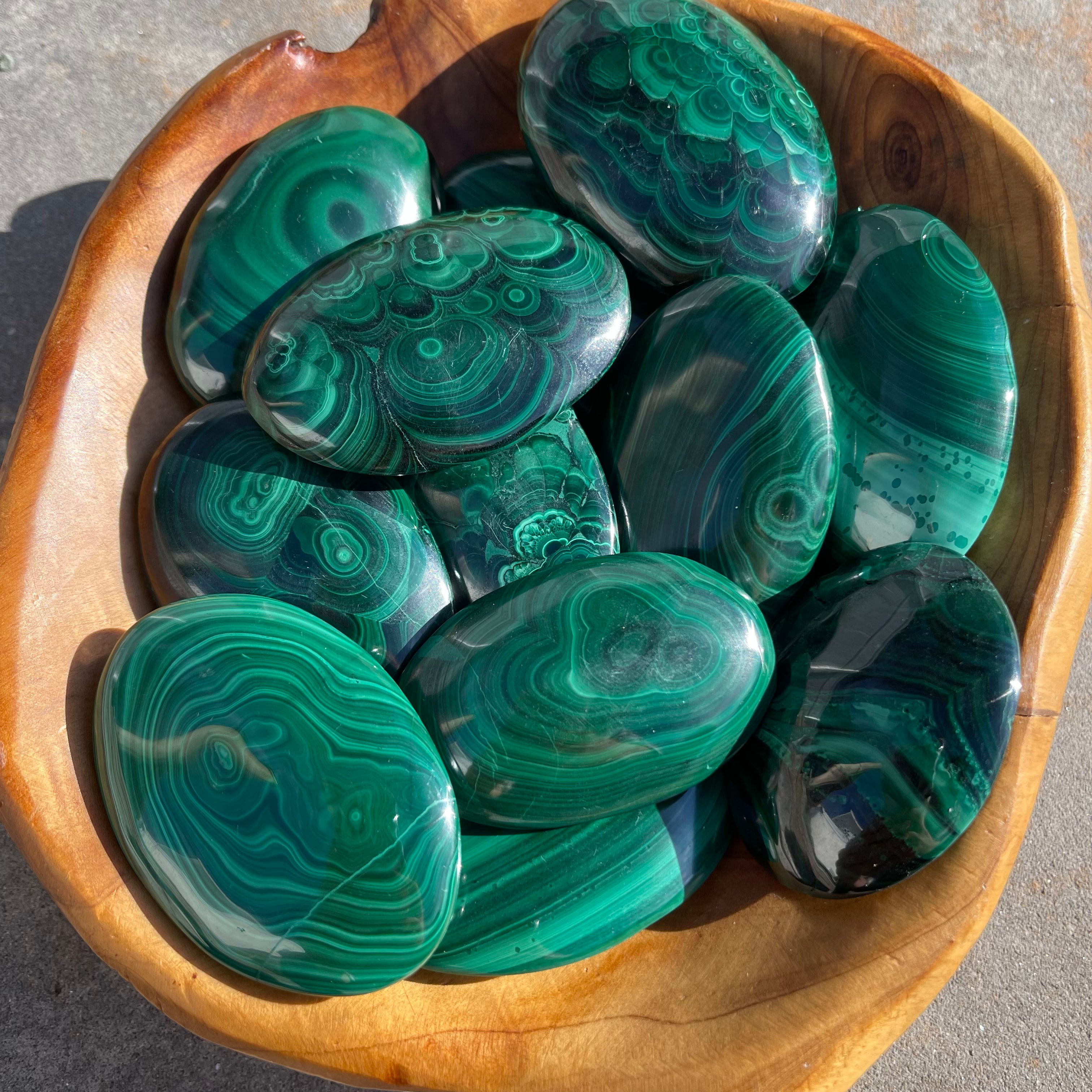 High Quality Malachite Palm stone